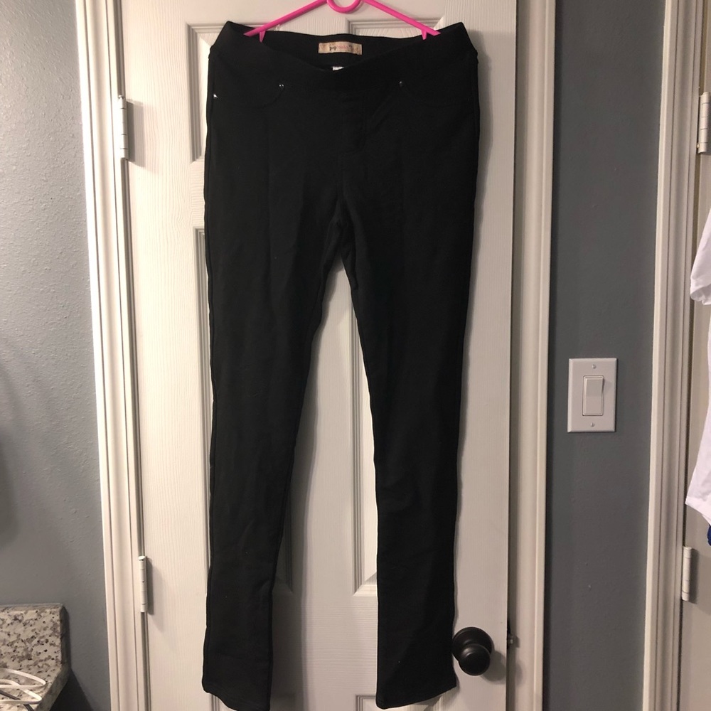Black skinny jeggings